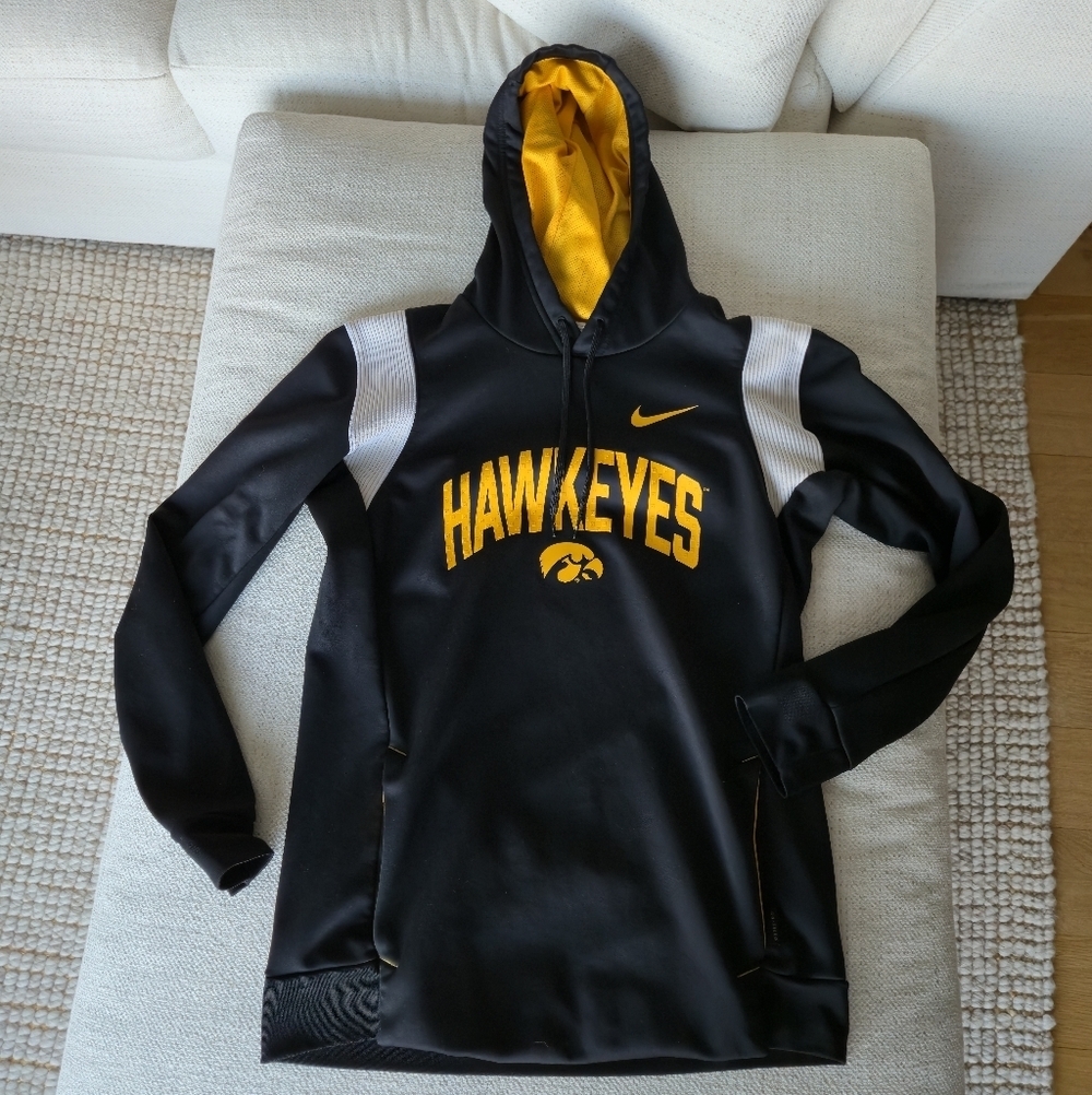 Iowa Hawkeye Game Day On Field Sideline Performance Sweatshirt S Like New Hoodie - Picture 2 of 10
